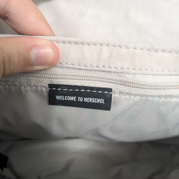 Herschel Orion crossbody mini - Picture 4 of 8